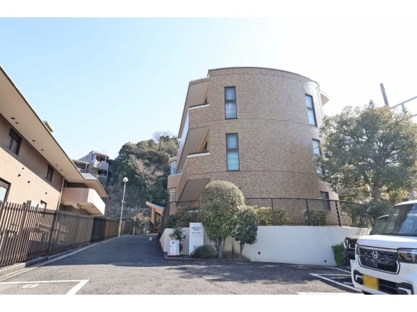 朝日プラザ杉田