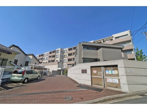 朝日パリオ新横浜