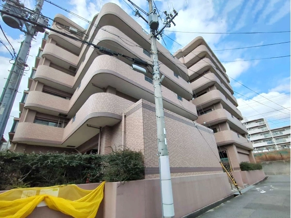 ローレル岡本南