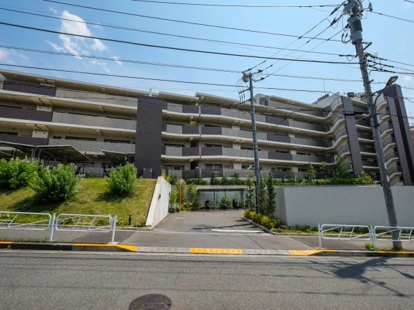 プレサンスロジェ京王堀之内