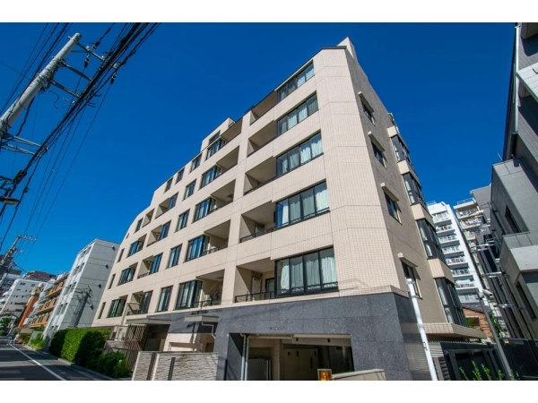 ジオ四谷坂町