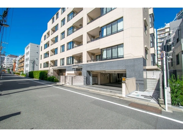 ジオ四谷坂町