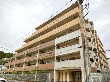 グランディオーレ井土ヶ谷