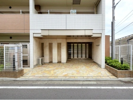 グランディオーレ井土ヶ谷