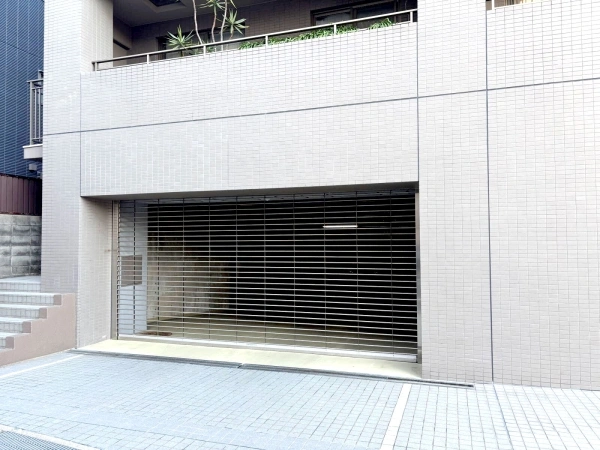 ロジュマン甲子園口 敷地内