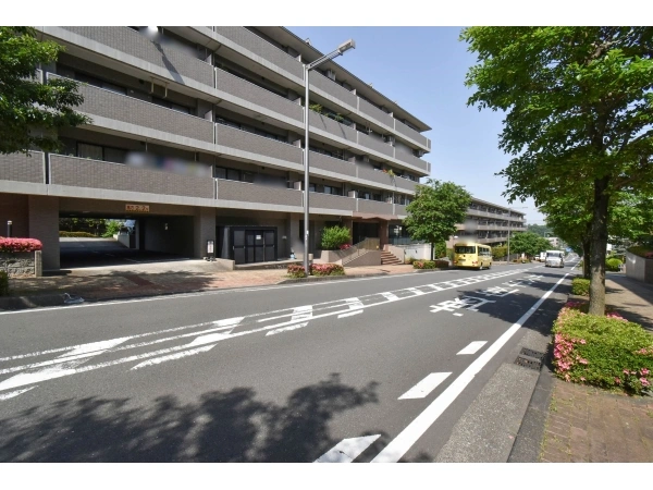 ライオンズマンションこどもの国