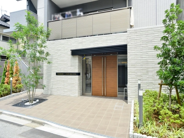 プレサンスロジェ町屋