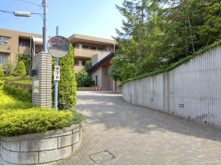 コリーヌヴェール横濱山手