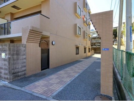 サングレイス上星川弐番館