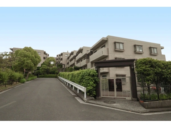 ライオンズヒルズ上大岡