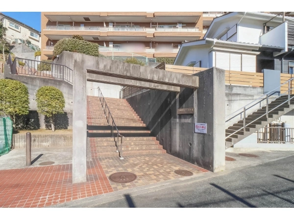 ヴィルヌーブ横浜西谷