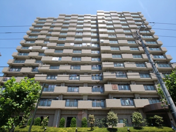 ローヤルシティ鴨居・六番館