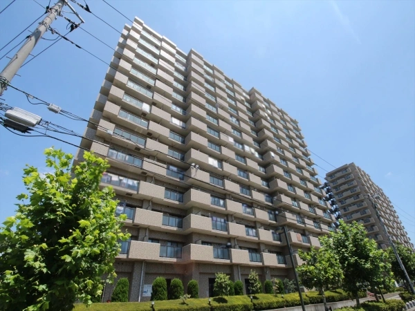 ローヤルシティ鴨居・六番館