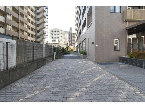 レクセル海老名 敷地内