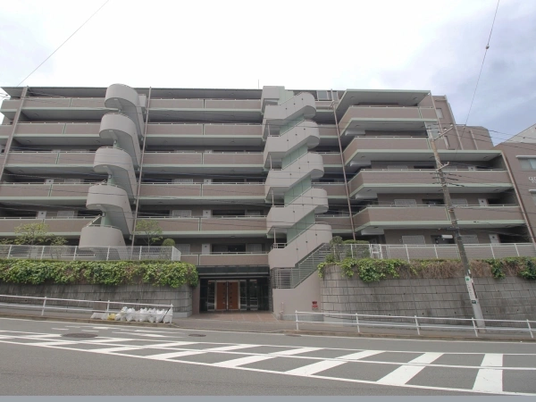 グローリオ長津田