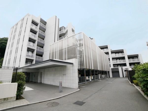 リストレジデンス横濱洋光台