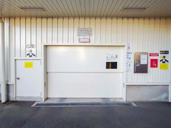 東急ドエルアルス淵野辺三丁目 駐車場入口