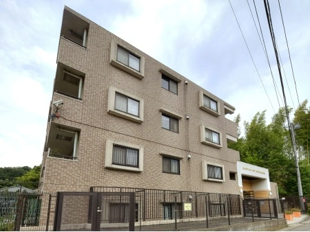マノンビッグヴァン南舞岡パークステージ