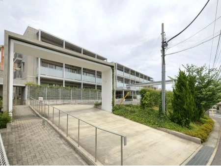 リステージ青葉台