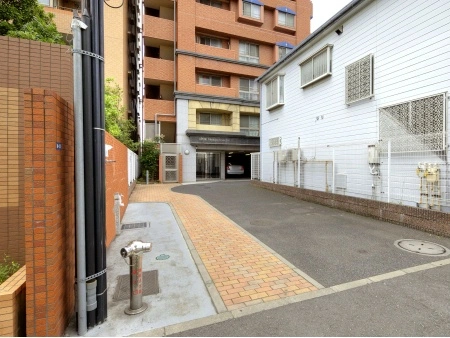 リブゼ横浜クレインポート