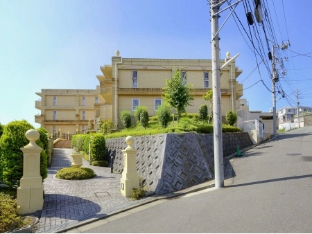 レイディアント上大岡