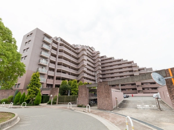 ヴィルヌーブガーデンズ千里山西