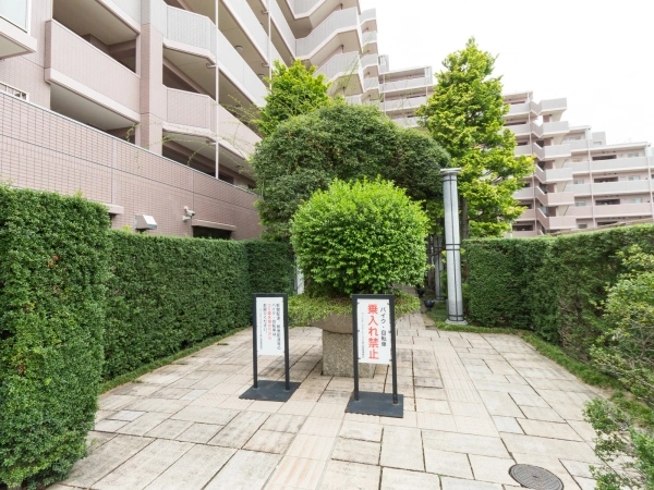 ヴィルヌーブガーデンズ千里山西
