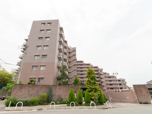 ヴィルヌーブガーデンズ千里山西