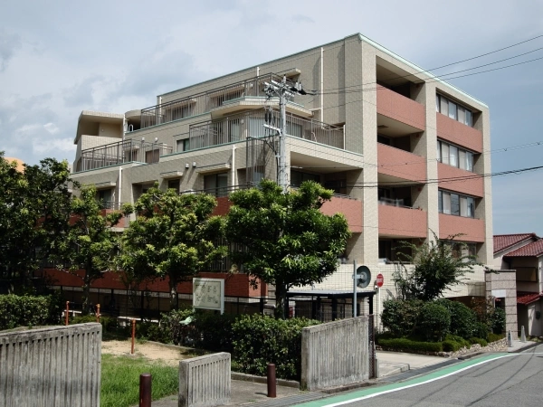 ファミール苦楽園