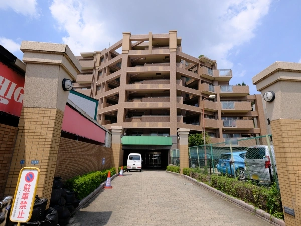 サンメゾン香里成田西町