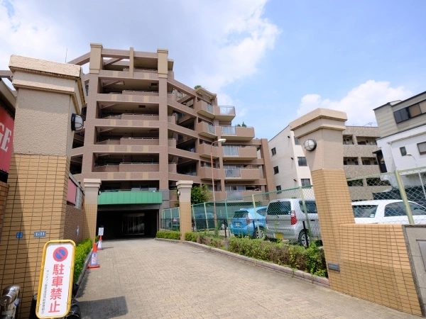 サンメゾン香里成田西町