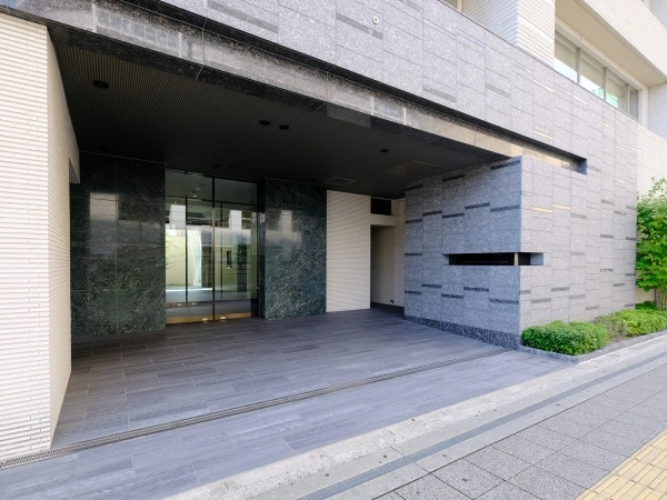 ロジュマン高槻ステーションフロント
