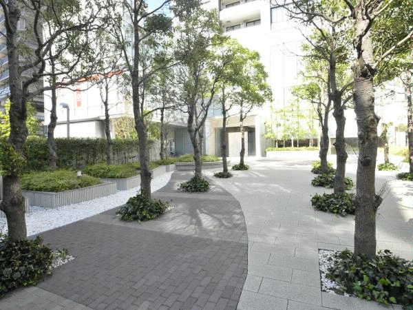 ガレリアサーラ 敷地内