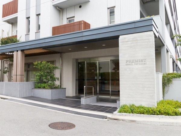 プレミスト千里・古江台