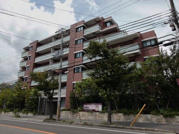 ライオンズ苦楽園グラングレイド
