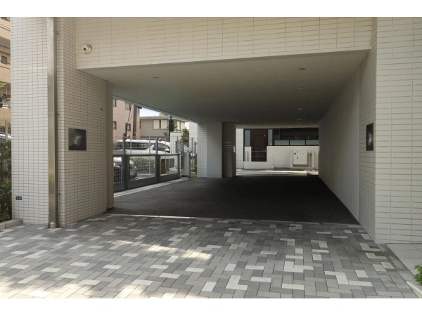 サンリヤン横浜鶴見ブランシエラ 