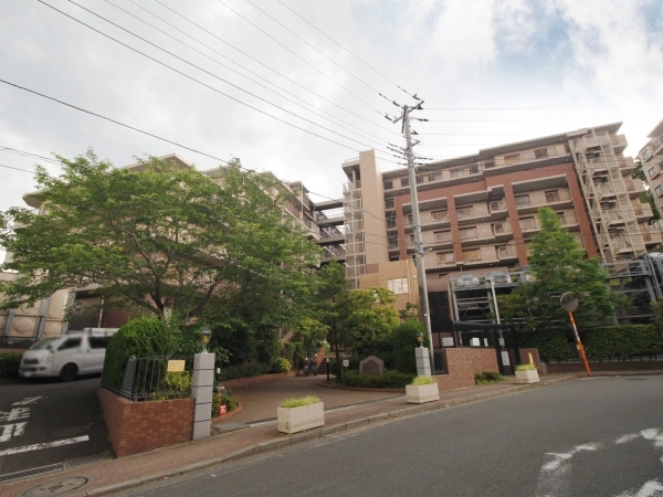 グレーシアパーク山手台イースト