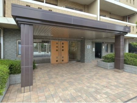 シュロス川口壱番館