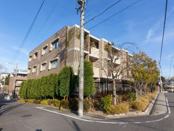 プラウド川名山