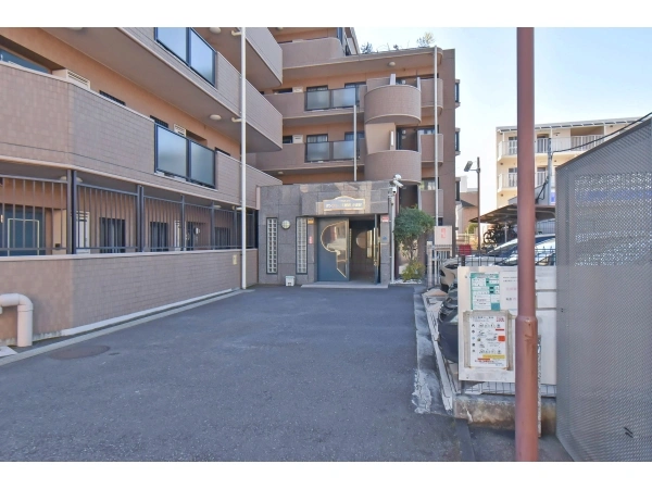 サングレイス綱島　参番館 アプローチ