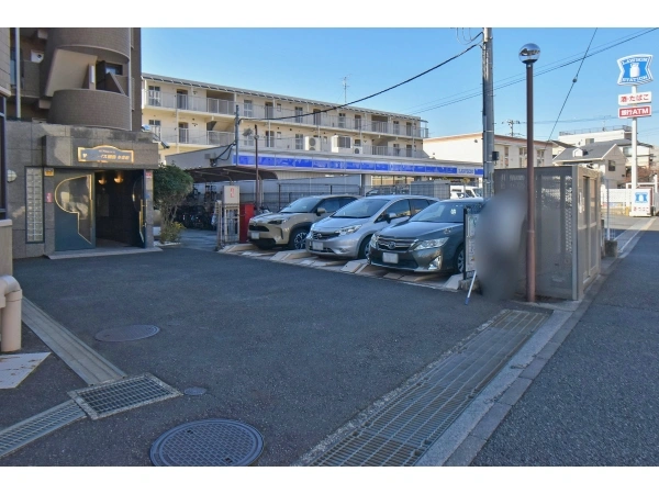 サングレイス綱島　参番館 駐車場
