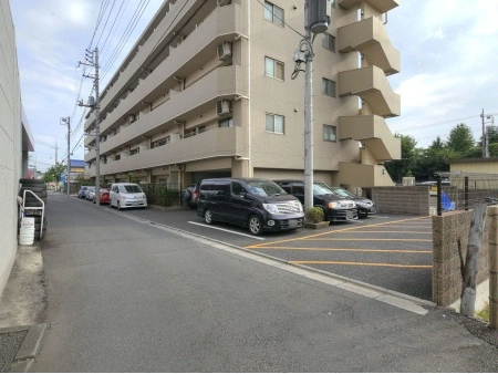 ベルジュール府中分梅町 駐車場