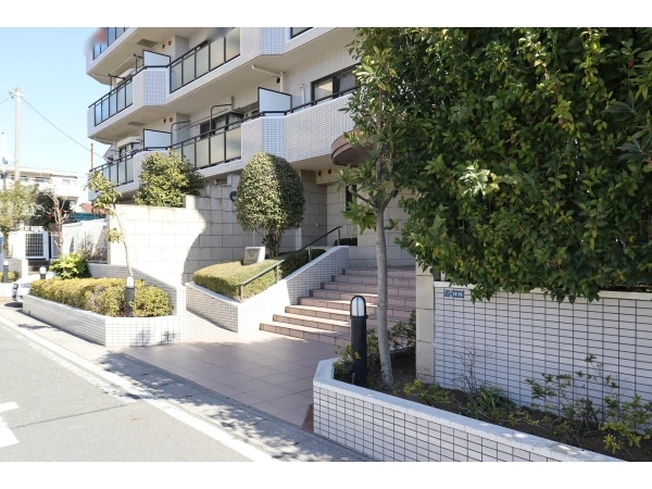 クリオ原木中山壱番館 アプローチ