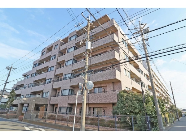 ロイヤルステージ松戸六実 外観