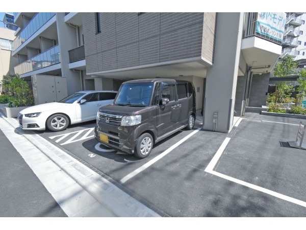 リビオレゾン町屋  駐車場