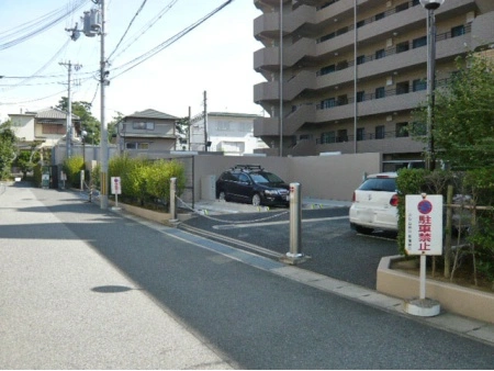 カルム夙川 駐車場