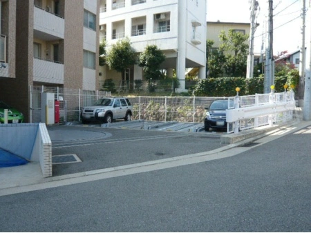 ジークレフ夙川フラット 駐車場