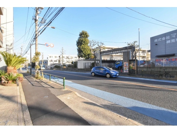 アベニール富士見台 前面道路