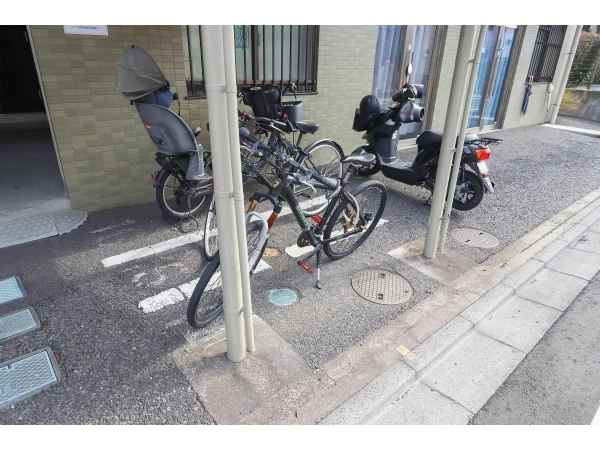 エトス浦和領家 駐輪場