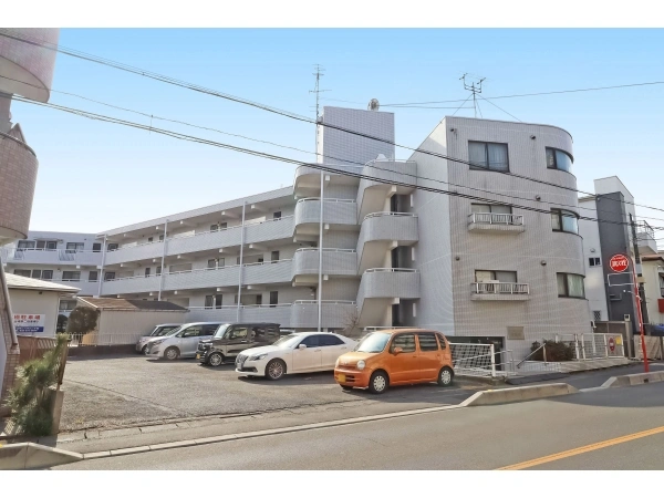 アプロアメニティ南浦和 駐車場